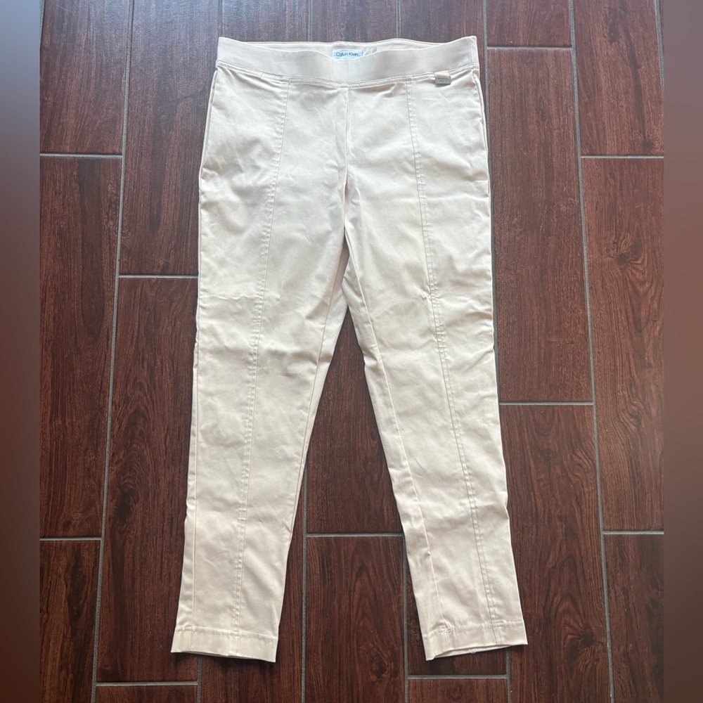 Calvin Klein straight leg stretch pants in light peach women’s size Large EUC